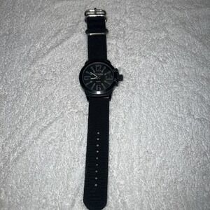 Freestyle Analog Date Mens Watch‎ Water Resistant 30 Meters Working